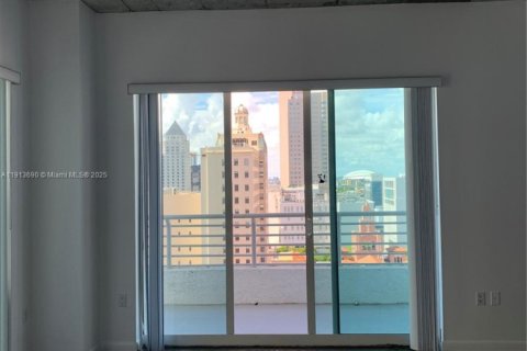 Copropriété à louer à Miami, Floride: 2 chambres, 96.25 m2 № 1968919 - photo 4