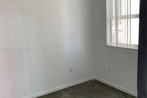 Copropriété à louer à Miami, Floride: 2 chambres, 96.25 m2 № 1968919 - photo 13