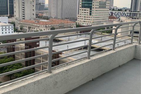 Copropriété à louer à Miami, Floride: 2 chambres, 96.25 m2 № 1968919 - photo 9