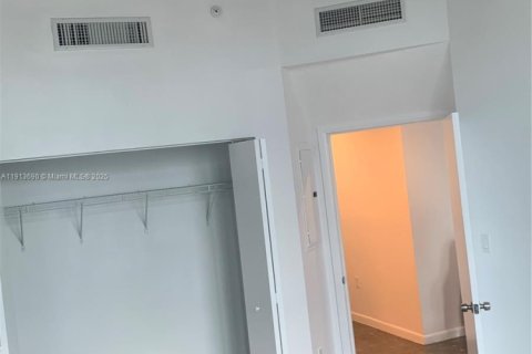 Copropriété à louer à Miami, Floride: 2 chambres, 96.25 m2 № 1968919 - photo 19