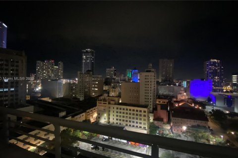 Copropriété à louer à Miami, Floride: 2 chambres, 96.25 m2 № 1968919 - photo 27