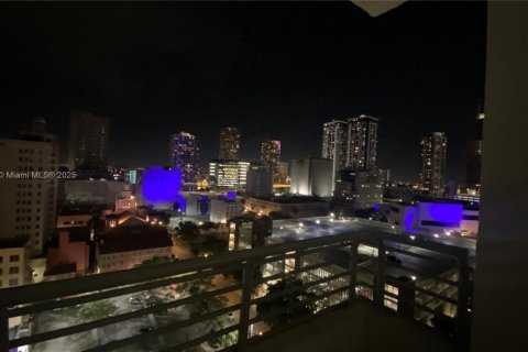 Copropriété à louer à Miami, Floride: 2 chambres, 96.25 m2 № 1968919 - photo 26