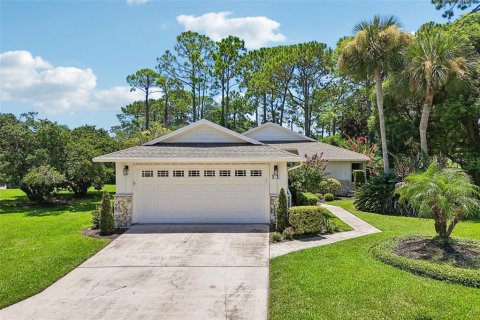 House in Ormond Beach, Florida 2 bedrooms, 193.89 sq.m. № 2259571