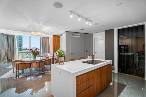 Купить кондоминиум в Майами, Флорида 2 спальни, 144.83м2, № 1748936 - фото 2