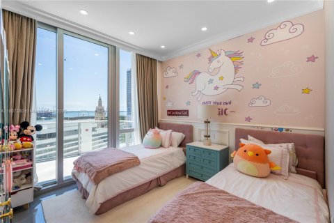 Купить кондоминиум в Майами, Флорида 2 спальни, 144.83м2, № 1748936 - фото 12