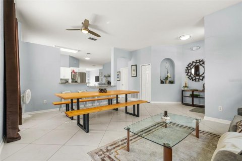Casa en venta en Davenport, Florida, 4 dormitorios, 184.32 m2 № 2156780 - foto 12