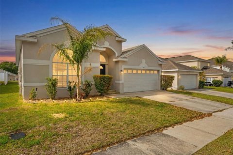 Casa en Davenport, Florida 4 dormitorios, 184.32 m2 № 2156780