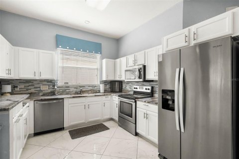 Casa en venta en Davenport, Florida, 4 dormitorios, 184.32 m2 № 2156780 - foto 6