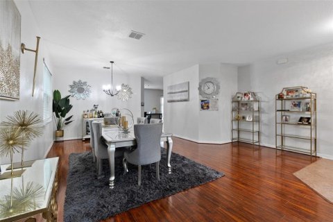 Casa en venta en Orlando, Florida, 4 dormitorios, 267.56 m2 № 1677639 - foto 6