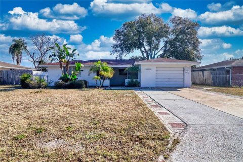 Casa en Port Richey, Florida 3 dormitorios, 119.29 m2 № 2092196