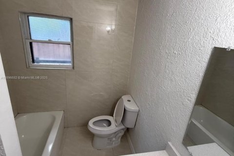 Villa ou maison à louer à St. Lucie, Floride: 2 chambres, 178.37 m2 № 1963145 - photo 14