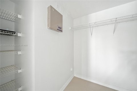 Copropriété à louer à Homestead, Floride: 3 chambres, 102.1 m2 № 2013787 - photo 10