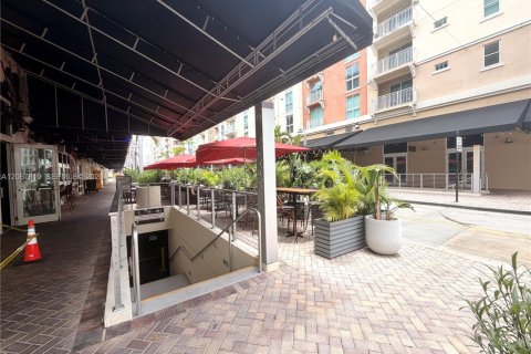Copropriété à louer à Miami, Floride: 1 chambre, 64.2 m2 № 2292826 - photo 6