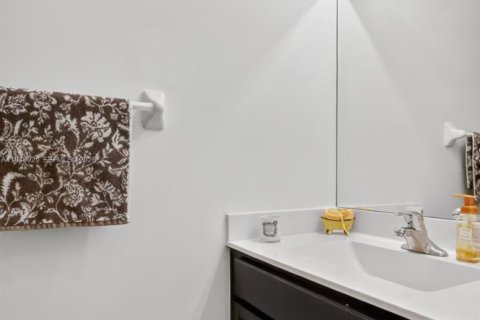 Touwnhouse à vendre à Homestead, Floride: 3 chambres, 154.12 m2 № 2004843 - photo 9