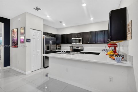 Touwnhouse à vendre à Homestead, Floride: 3 chambres, 154.12 m2 № 2004843 - photo 16