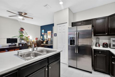 Touwnhouse à vendre à Homestead, Floride: 3 chambres, 154.12 m2 № 2004843 - photo 15