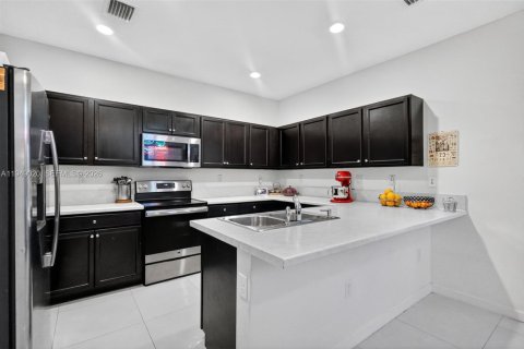 Touwnhouse à vendre à Homestead, Floride: 3 chambres, 154.12 m2 № 2004843 - photo 14