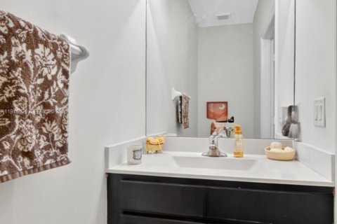 Touwnhouse à vendre à Homestead, Floride: 3 chambres, 154.12 m2 № 2004843 - photo 8