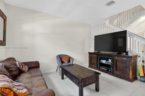 Touwnhouse à vendre à Homestead, Floride: 3 chambres, 154.12 m2 № 2004843 - photo 6