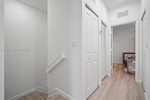 Купить таунхаус в Майами, Флорида 3 спальни, 123.37м2, № 2027872 - фото 18