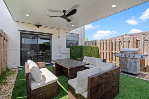 Купить таунхаус в Майами, Флорида 3 спальни, 123.37м2, № 2027872 - фото 29