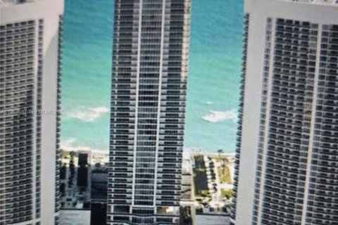 Copropriété à louer à Hallandale Beach, Floride: 1 chambre, 78.41 m2 № 2023977 - photo 4