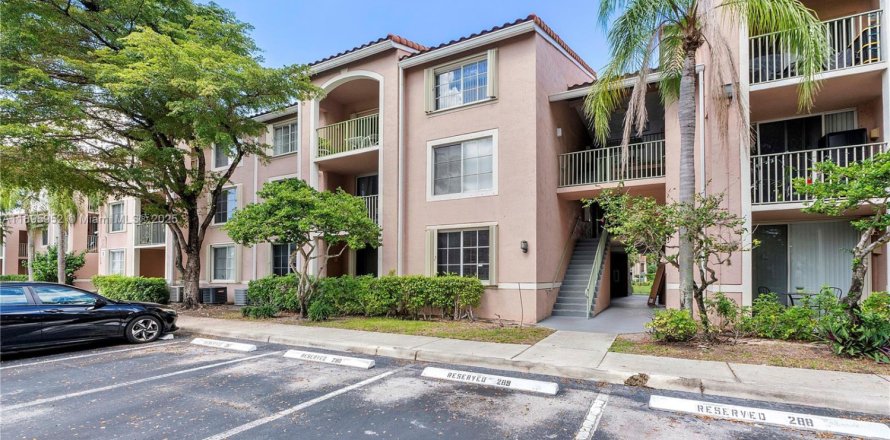 Condo in Miramar, Florida, 2 bedrooms  № 1948663