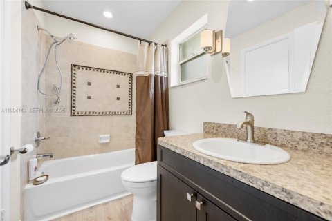 Casa en venta en Plantation, Florida, 2 dormitorios, 144.93 m2 № 1982807 - foto 20