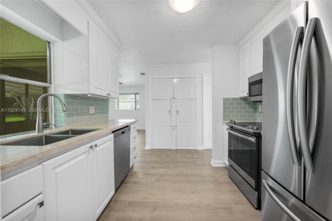 Casa en venta en Plantation, Florida, 2 dormitorios, 144.93 m2 № 1982807 - foto 13