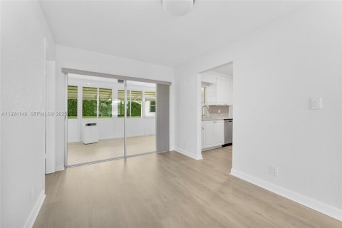 Casa en venta en Plantation, Florida, 2 dormitorios, 144.93 m2 № 1982807 - foto 6