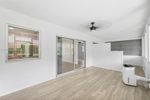 Casa en venta en Plantation, Florida, 2 dormitorios, 144.93 m2 № 1982807 - foto 25