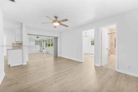 Casa en venta en Plantation, Florida, 2 dormitorios, 144.93 m2 № 1982807 - foto 18