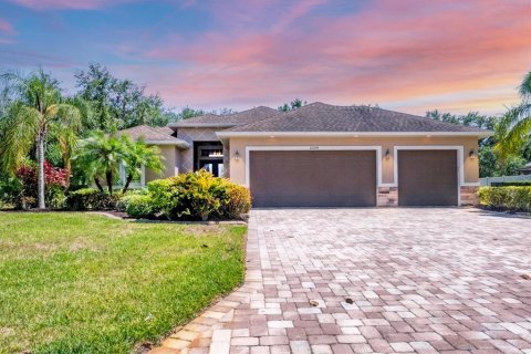House in Bradenton, Florida 4 bedrooms, 299.61 sq.m. № 1749669 - photo 2