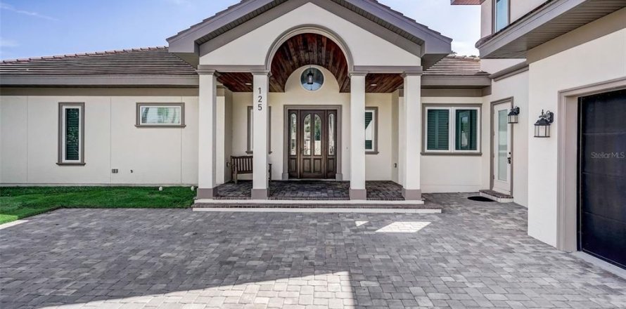 Casa en Sarasota, Florida 5 dormitorios, 282.7 m2 № 1797832