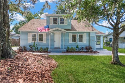 House in Zephyrhills, Florida 3 bedrooms, 102.56 sq.m. № 1911533 - photo 1