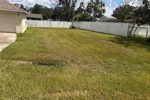 Villa ou maison à louer à Ocala, Floride: 3 chambres, 133.04 m2 № 2430559 - photo 2