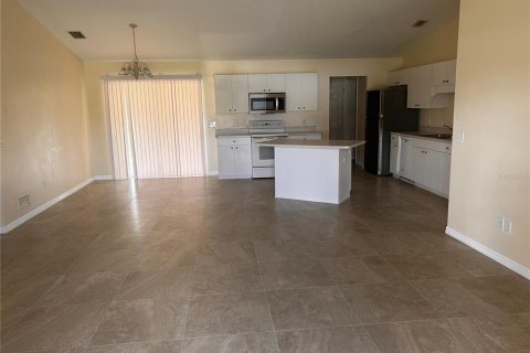 Villa ou maison à louer à Ocala, Floride: 3 chambres, 133.04 m2 № 2430559 - photo 3