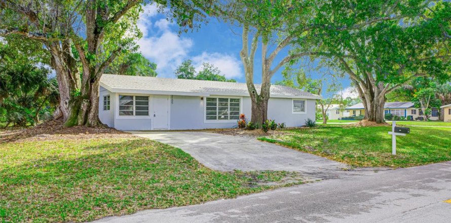 Villa ou maison à Vero Beach, Floride 3 chambres, 140.47 m2 № 2401402