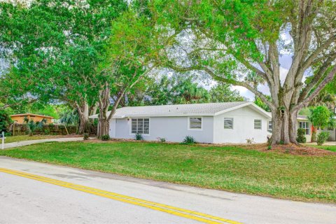 Villa ou maison à louer à Vero Beach, Floride: 3 chambres, 140.47 m2 № 2401402 - photo 3