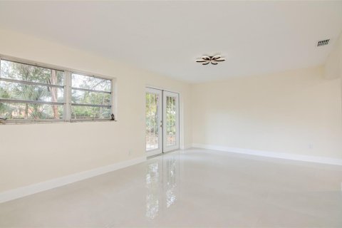 Villa ou maison à louer à Vero Beach, Floride: 3 chambres, 140.47 m2 № 2401402 - photo 10