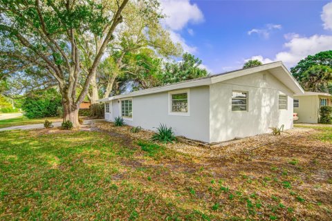 Villa ou maison à louer à Vero Beach, Floride: 3 chambres, 140.47 m2 № 2401402 - photo 7