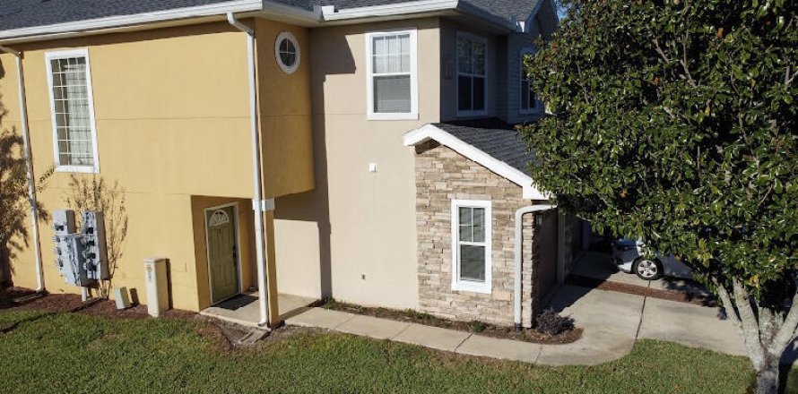 House in Orange Park, Florida 3 bedrooms, 163.51 sq.m. № 824724