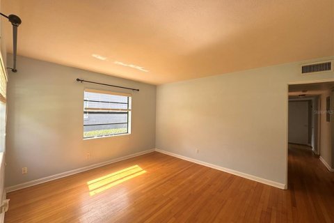 Villa ou maison à louer à Orlando, Floride: 3 chambres, 170.29 m2 № 1877138 - photo 4