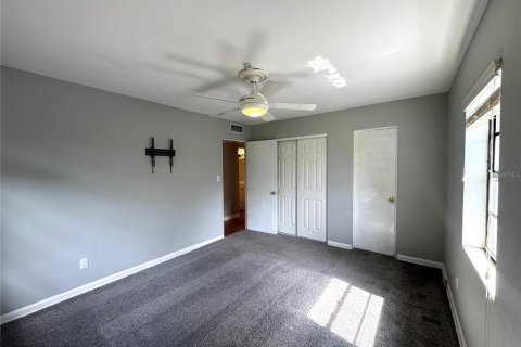 House in Orlando, Florida 3 bedrooms, 170.29 sq.m. № 1877138 - photo 14