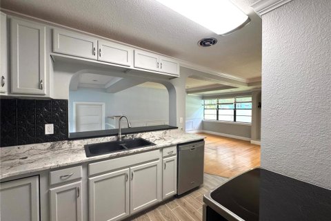 Casa en alquiler en Orlando, Florida, 3 dormitorios, 170.29 m2 № 1877138 - foto 8