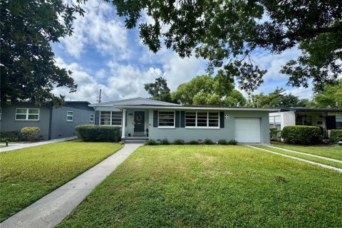 House in Orlando, Florida 3 bedrooms, 170.29 sq.m. № 1877138 - photo 1