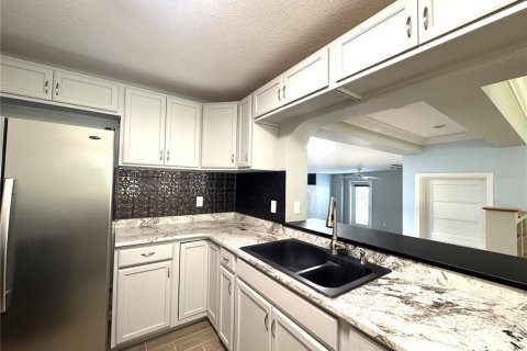 Casa en alquiler en Orlando, Florida, 3 dormitorios, 170.29 m2 № 1877138 - foto 10