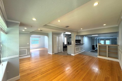 Casa en alquiler en Orlando, Florida, 3 dormitorios, 170.29 m2 № 1877138 - foto 2