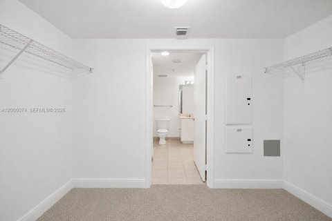 Condo in Miami, Florida, 1 bedroom № 2076458 - photo 11