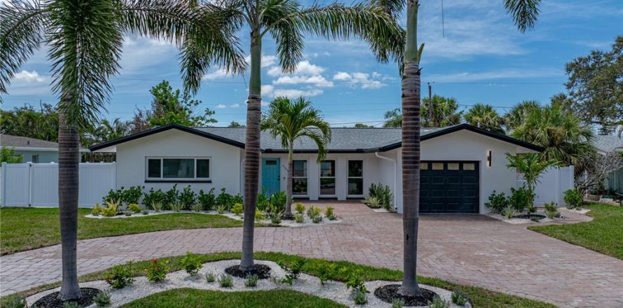 Casa en Saint Petersburg, Florida 3 dormitorios, 194.07 m2 № 1826216